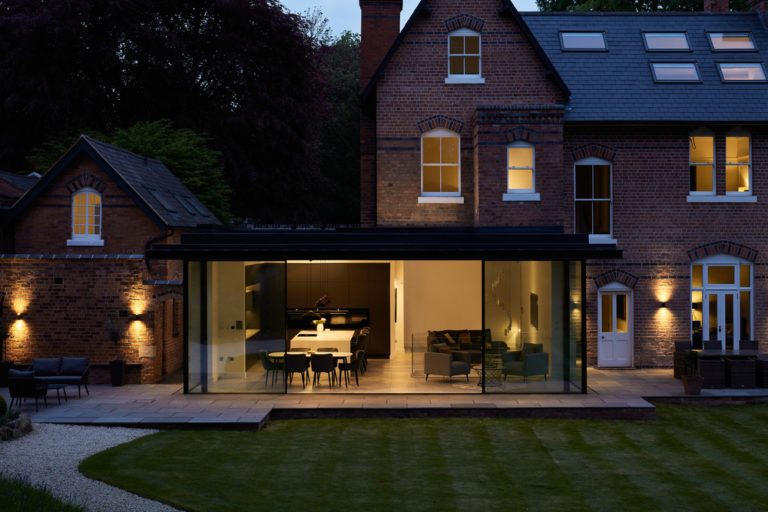 Arthur Road Ultraline